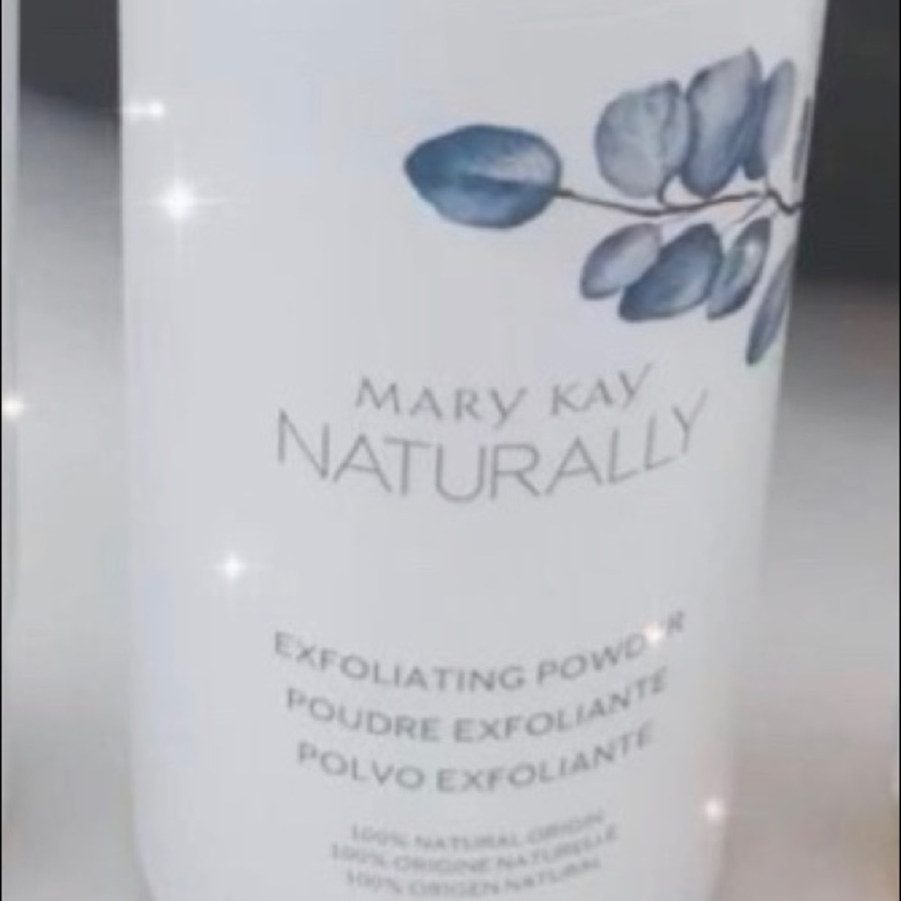 Exfoliating powder